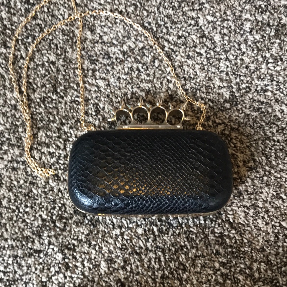 Spiked clutch!
